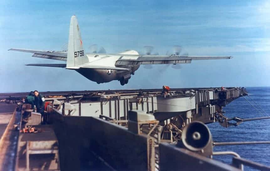 Lockheed C-130 Hercules Porta-Aviões