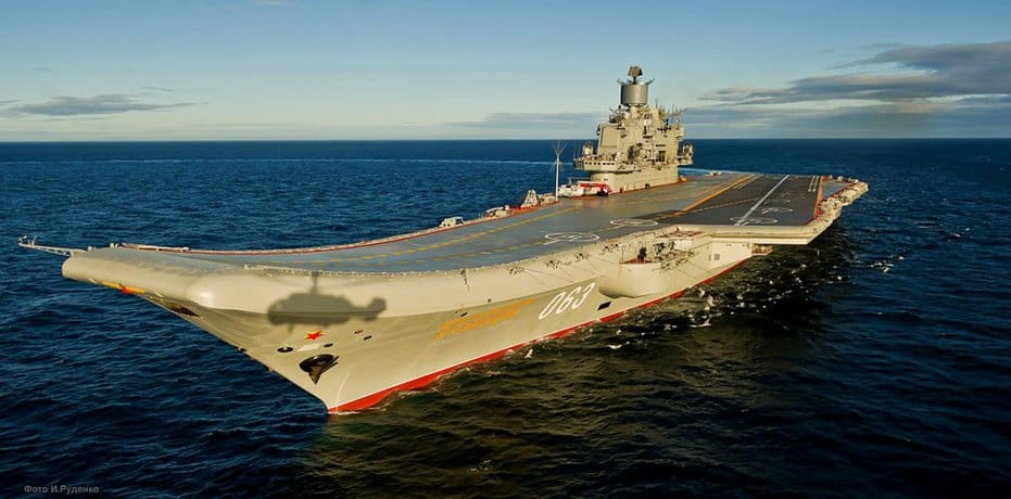 Porta-aviões russo Admiral Kuznetsov, único navio do tipo em operação na Rússia.