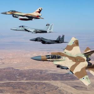 Caças F-15I, F-15C e F-16C da Força Aérea de Israel e F-15E dos Estados Unidos. Foto: IDF-AF.
