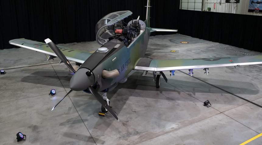 Beechcraft/Textron AT-6E Wolverine também está na mira da USAF, mas não é mencionado em proposta para o FY-2024. Foto: Brett Schauf.