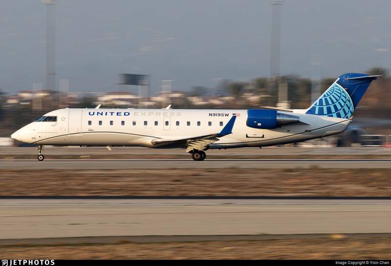 Bombardier CRJ-200 United