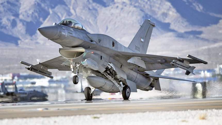 F-16E Desert Falcon - Block 60 da Força Aérea dos Emirados Árabes Unidos. Foto: USAF. 
