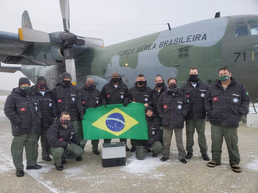 FAB Força Aérea Brasileira Hércules C-130 Antártica Covid-19