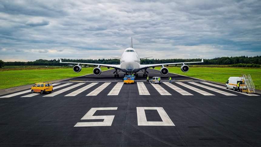 Boeing 747-400 decolando Aeroporto de Twente