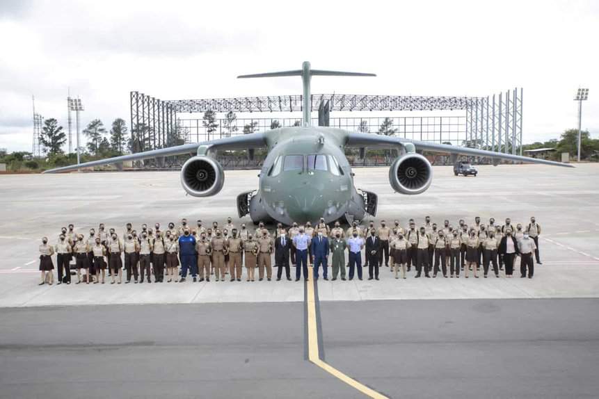 KC-390 fab alunos PM