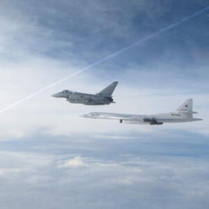 Eurofighter Typhoon RAF Tu-160 Blackjack Rússia interceptação OTAN
