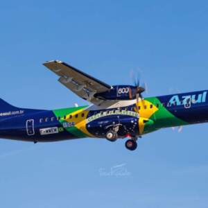 Azul ATR 72 Bandeira do Brasil