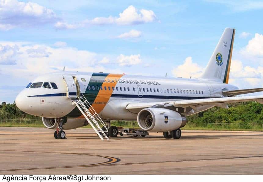 Airbus A319 (VC-1) usado para transportar o Presidente Lula e sua comitiva tem 18 anos, poucos lugares e pouca autonomia. Foto: FAB/Sgt Johnson Barros.