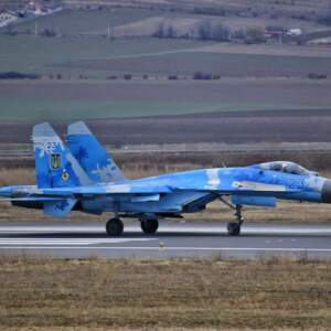 Su-27 Ucrânia Romênia decolagem