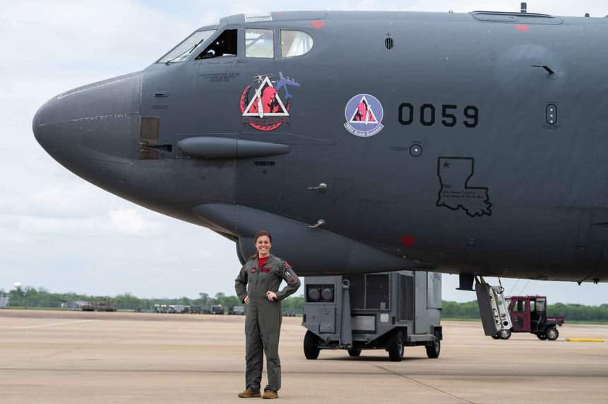 Mulher B-52 USAF Comandante