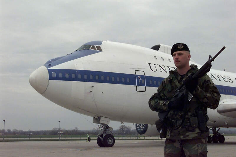 O E-4B Nightwatch, um 747-200, será o Pentágono Voador no caso de uma guerra nuclear. Foto: USAF.E-4B Nightwatch USAF fim do mundo nuclear