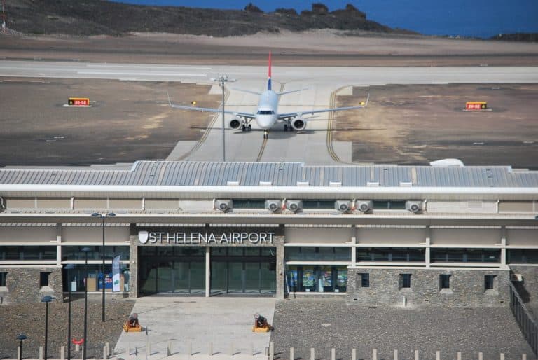Embraer aeroporto Ilha Santa Helena