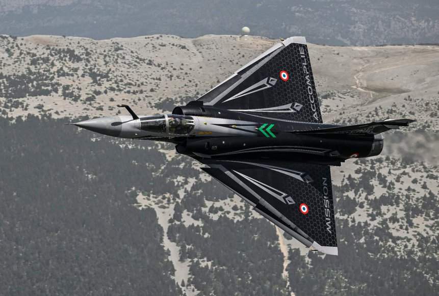 Mirage 2000C França pintura aposentadoria