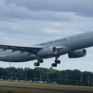 A330 FAB AIRBUS IRLANDA KC-30 DECOLAGEM VOO AZUL
