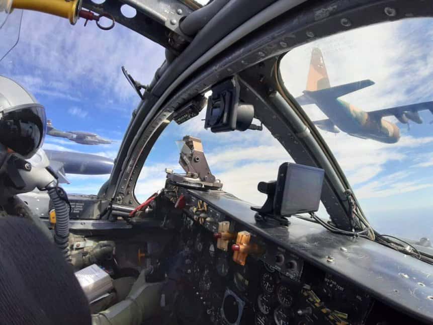 FAU Uruguay REVO A-37 KC-130 ravitaillement