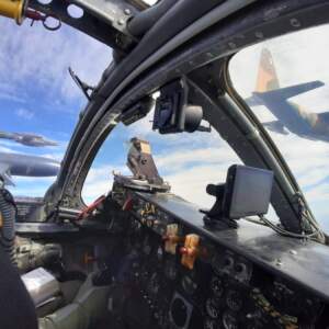 FAU Uruguai REVO A-37 KC-130 reabastecimento