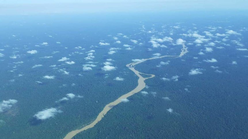 Operazioni aeree dei voli della foresta pluviale amazzonica