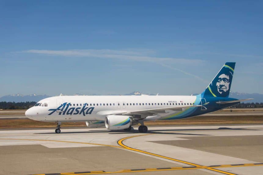 Alaska Airlines Airbus A320 Embraer