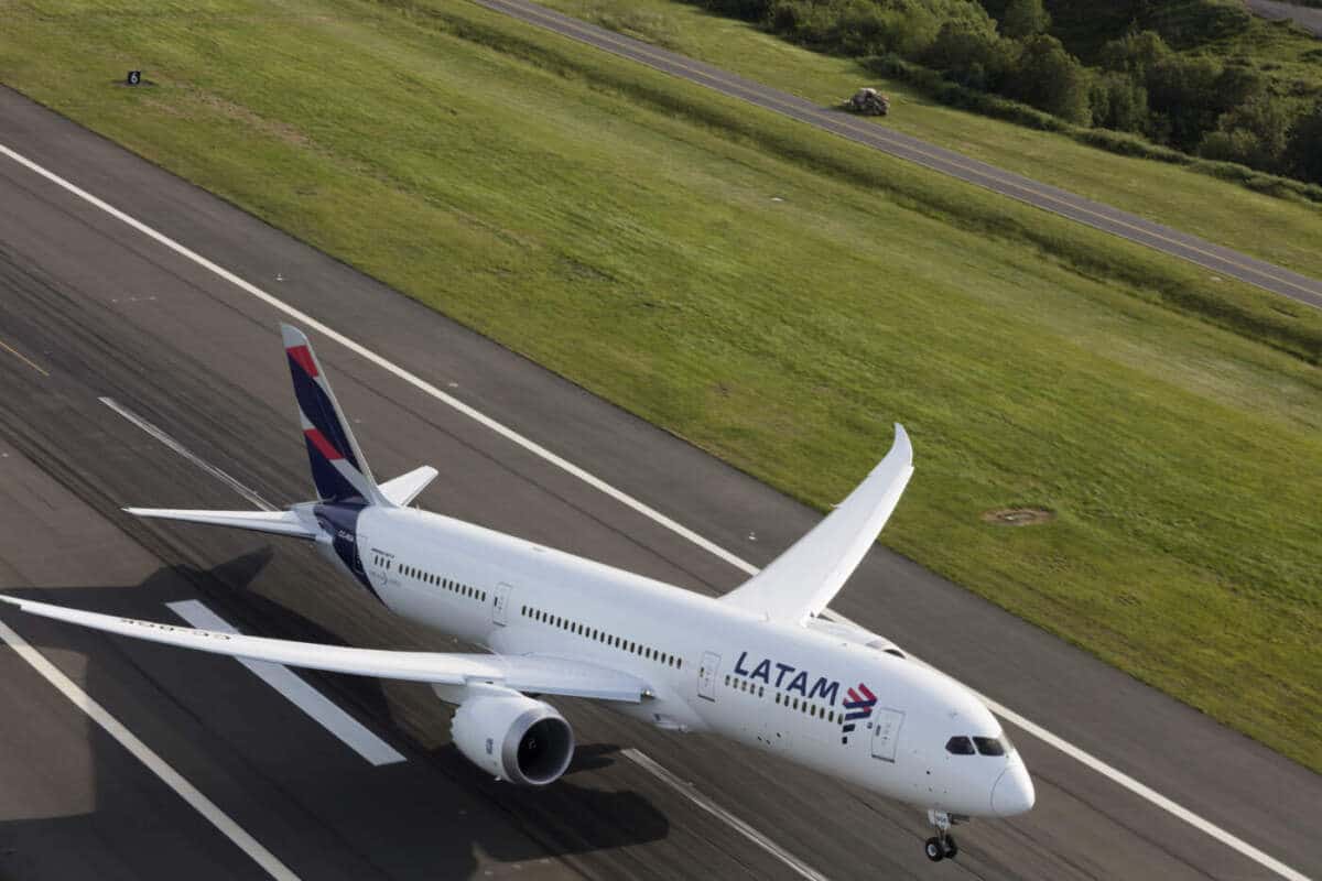 Promoção passagem aérea LATAM voos piloto panamá passa mal após voo de miami