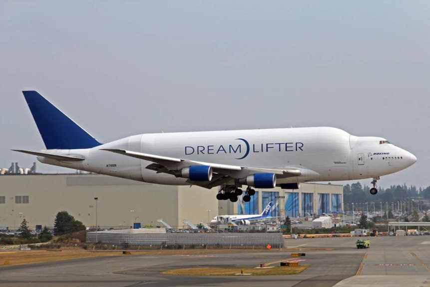 Boeing 747 Dreamlifter 787 Dreamliner peças cargueiro