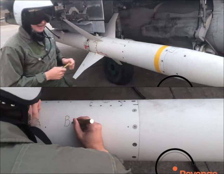 MiG-29 ウクライナ HARM 対レーダーミサイル AGM-88