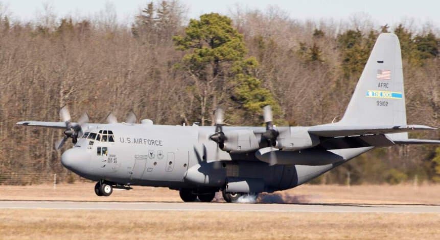 C-130H Hércules USAF EUA hélices