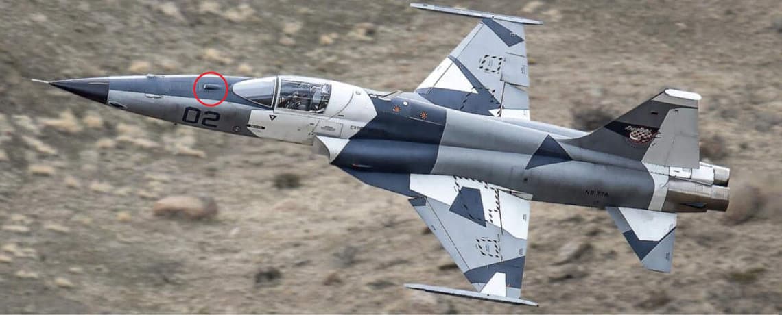 Caça F-5 civil da TacAir com IRST instalado