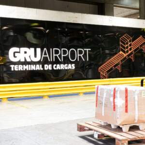 GRU Airport Pharma.aero aeroporto Guarulhos Cargas
