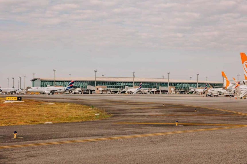 Aeroporto de Brasília passageiros movimento dezembro