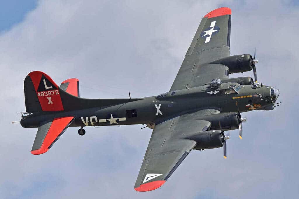 B-17 destruído em acidente aéreo nos EUA foi construído durante a guerra, mas não viu combate