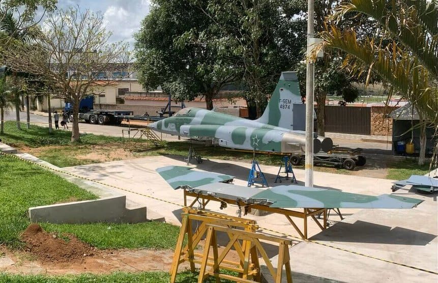 Caça F-5EM da FAB preservado em Carandaí, no interior de Minas Gerais.