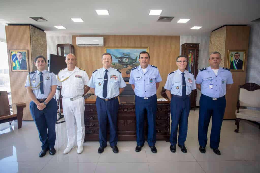 Comandante da FAB recebe Chefe do Estado-Maior da Força Aérea Portuguesa (FAP)