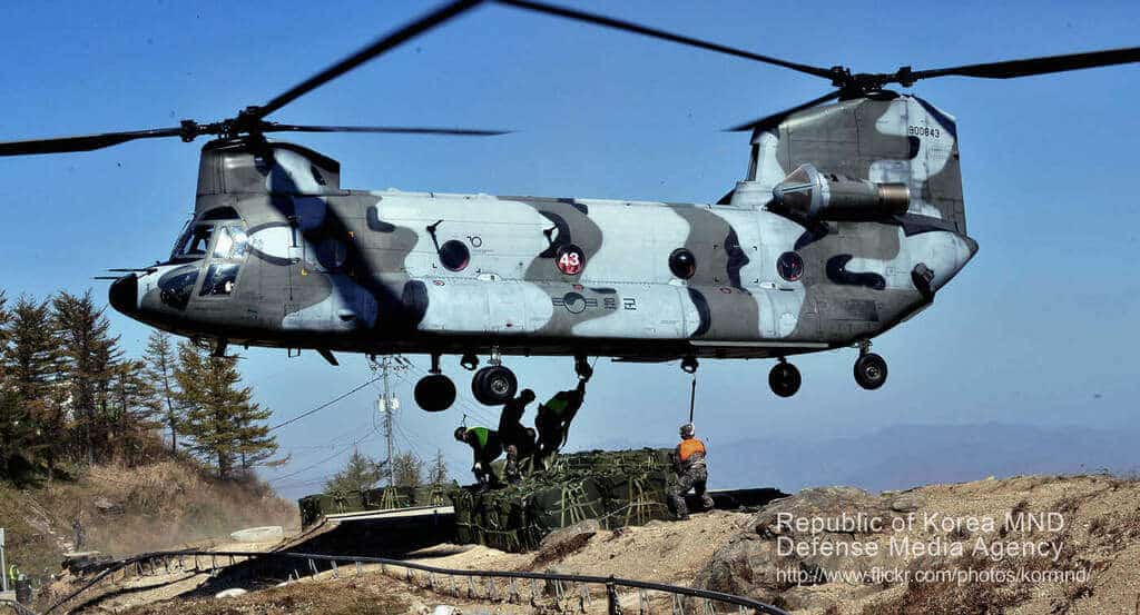 CH-47D Chinook do Exército Sul-Coreano. Foto: MD da Coreia do Sul.