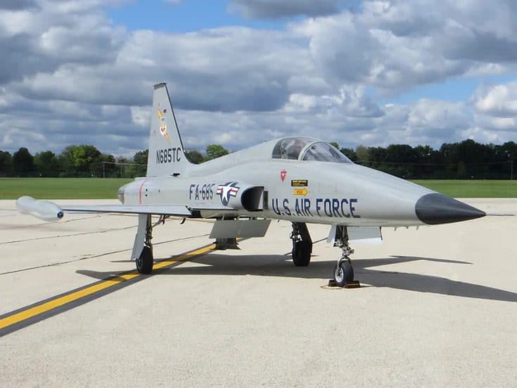 Caça F-5 Freedom Fighter está à venda nos EUA por mais de R$ 4 milhões. Foto: Code 1 Aviation.