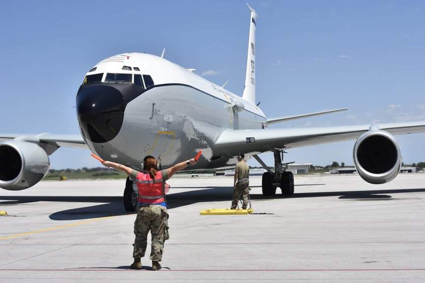 WC-135 Constant Phoenix que sobrevoou costa brasileira nesta noite foi entregue à USAF em julho de 2022. Foto: USAF.
