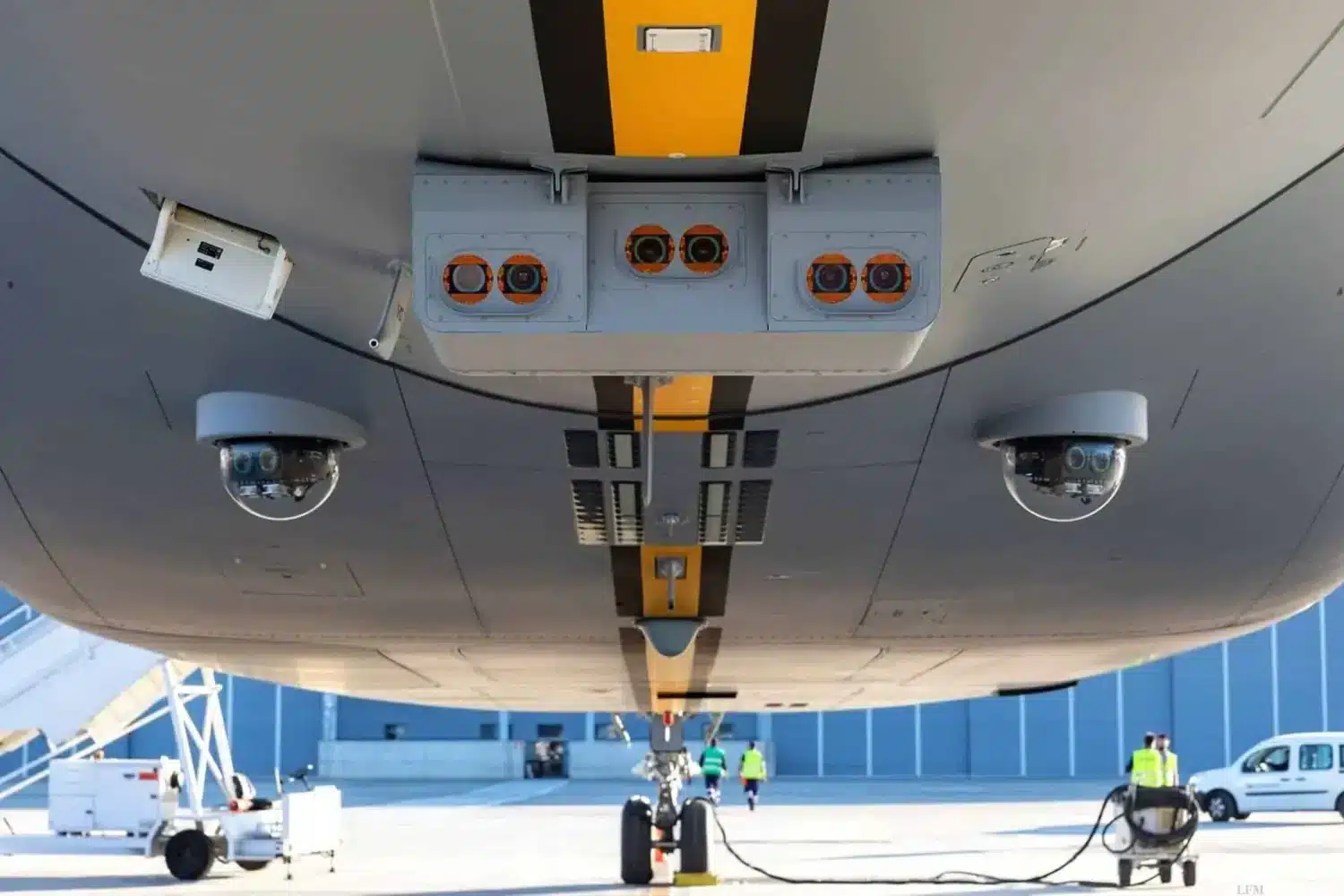 Torres do sistema antimísseis DIRCM J-Music instalados em um Airbus A330 MRTT da OTAN. Sistema é fornecido pela Elbit Systems de Israel. Foto: Airbus. 