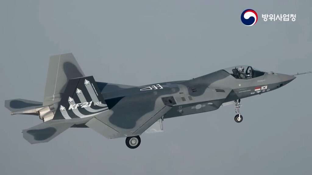 Terceiro de seis protótipos do KF-21 Boramae fez seu primeiro voo em 05/01. Foto: DAPA.