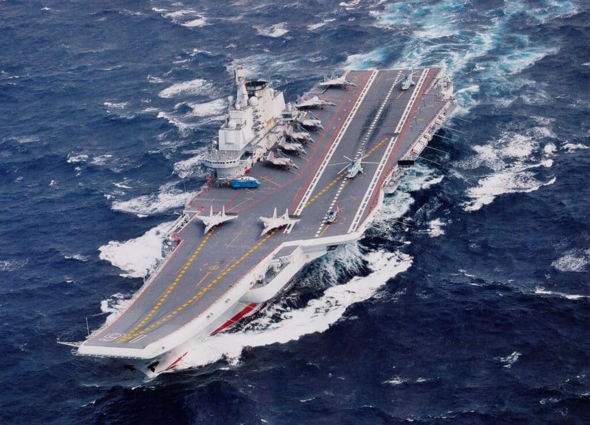 Deputado russo propôs compra do porta-aviões chinês Type 001 Liaoning, antigo Varyag.