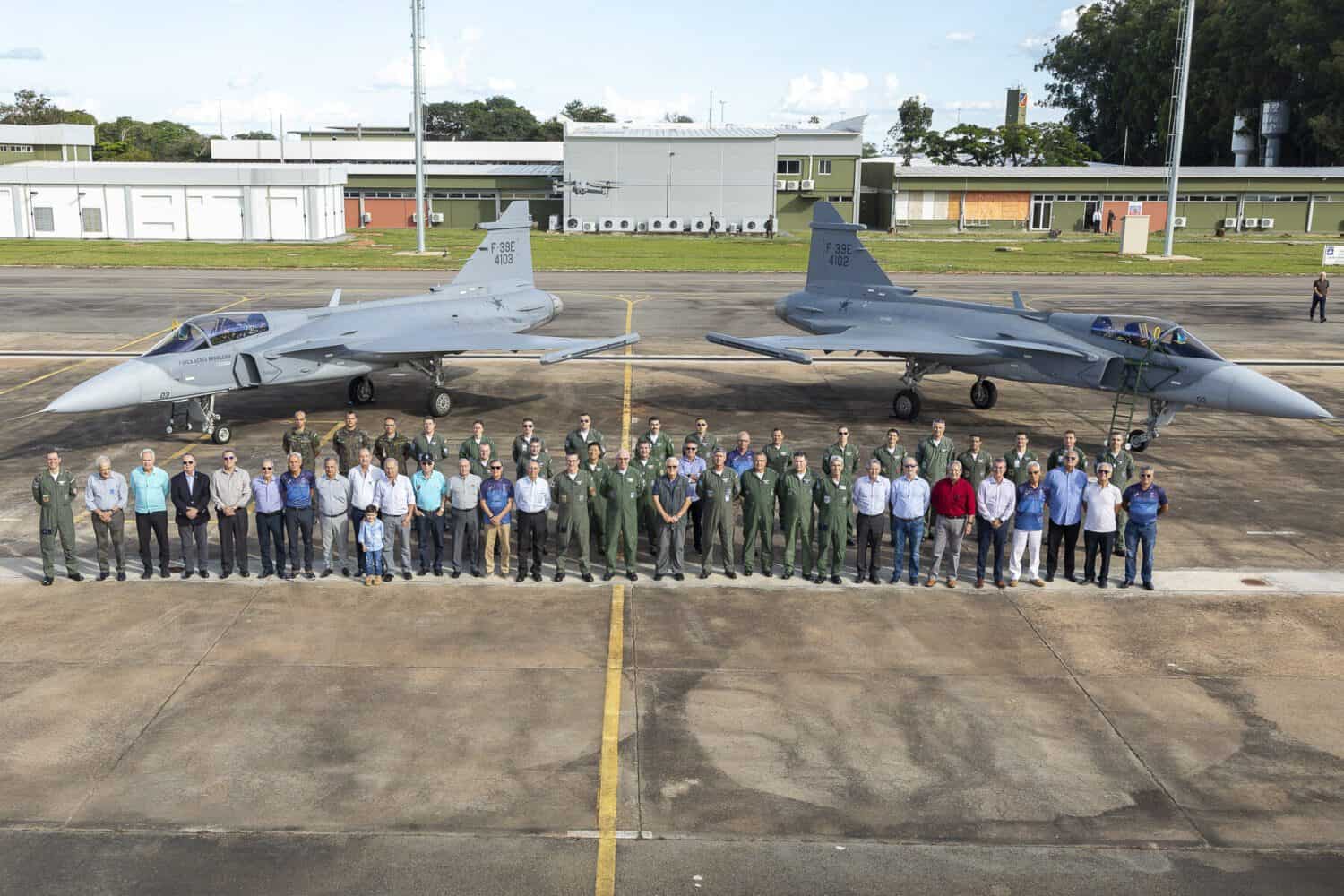 Comitiva da ABRA-PC, formada por pilotos de caça veteranos, pode conhecer o F-39 Gripen em Anápolis. Foto: Sargento Müller Marin/ CECOMSAER