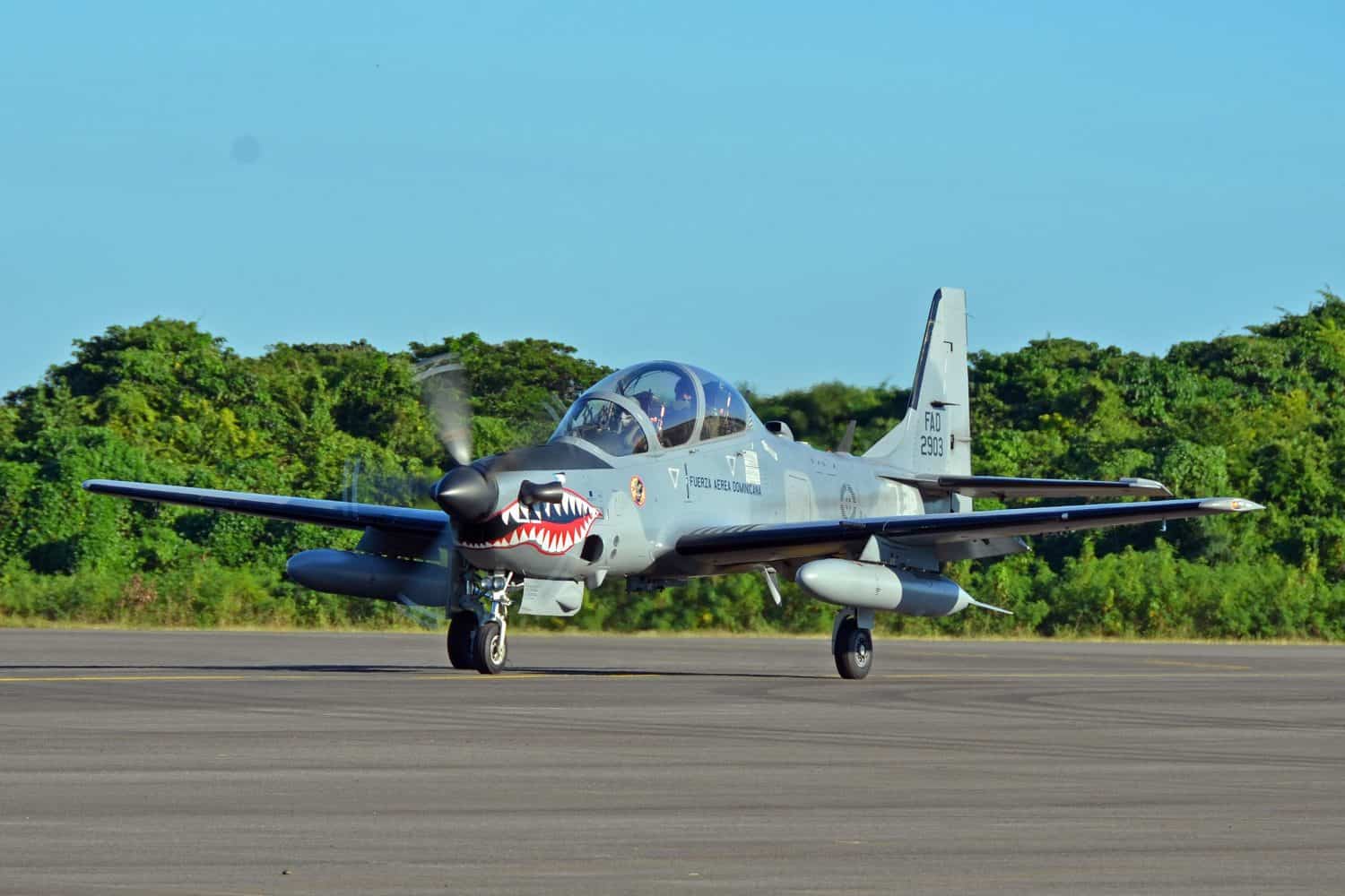 Embraer A-29 Super Tucano da Força Aérea da República Dominicana. Foto: USAF.