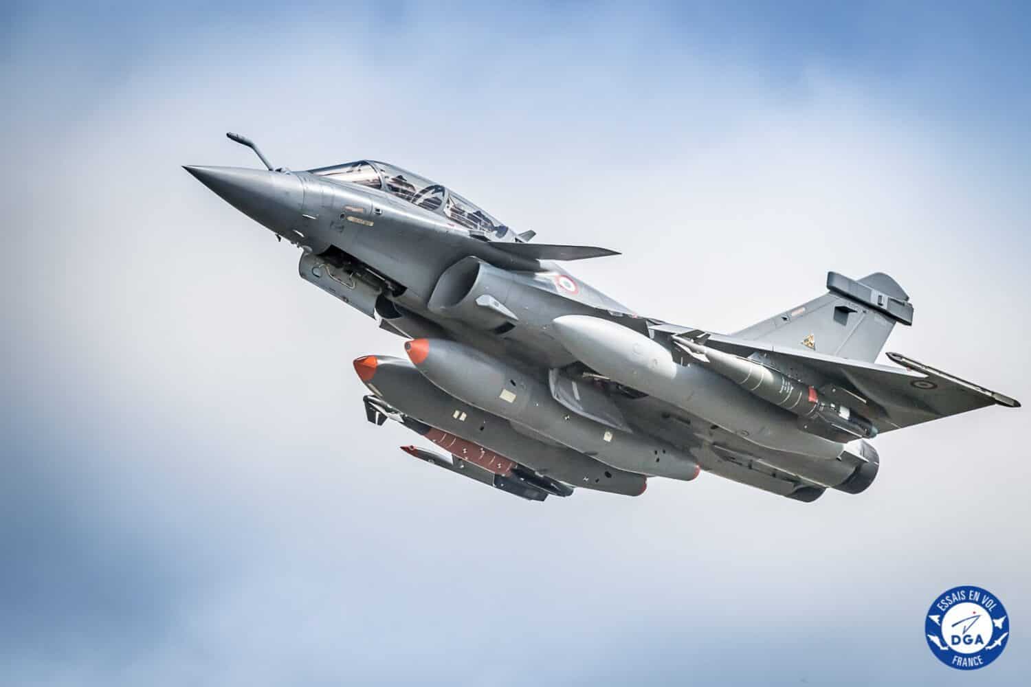 Dassault Rafale in its new version, the F4, will have a 1000 ton AASM 1 bomb, guided by GPS. Image: DGA.