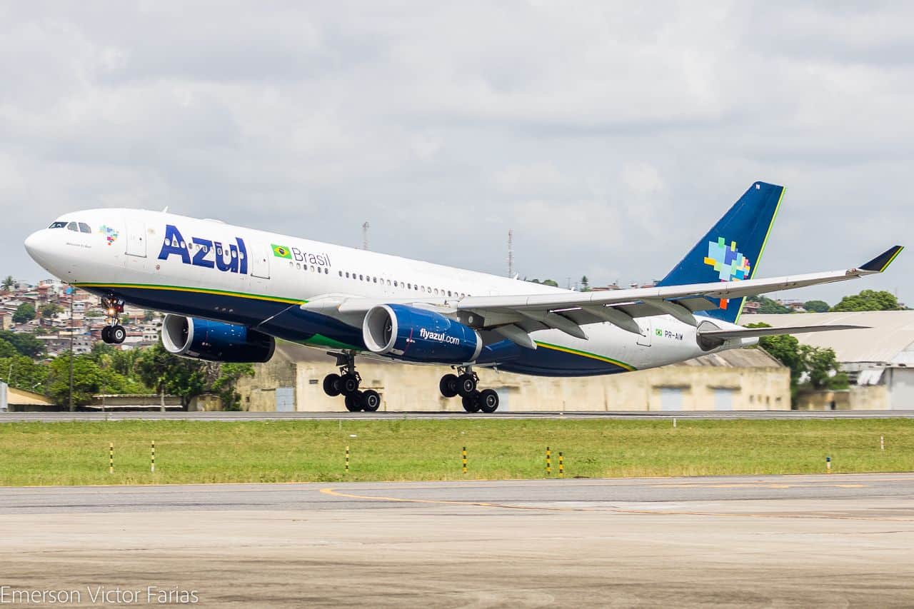 Airbus A330 da Azul em voo para Fort Lauderdale