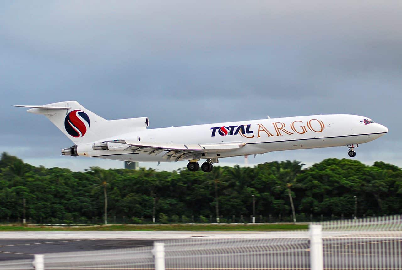 Boeing 727 operando Brasil Total Cargo Aeroporto de Guarulhos