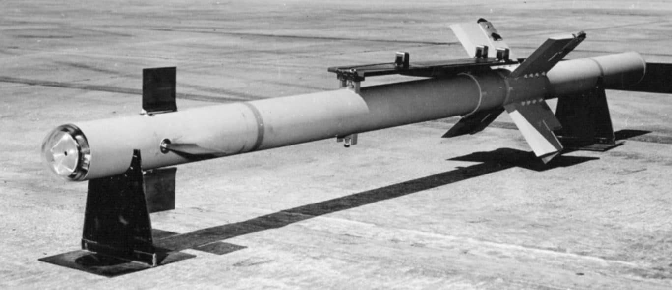 Protótipo do míssil ar-ar AIM-9 Sidewinder. Foto: Marinha dos EUA. 