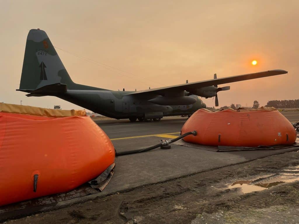 El Esquadrão Gordo de la FAB estaba en Chile desde el 09 de febrero, operando con un C-02M Hércules en operaciones de extinción de incendios. FAB/Divulgación.