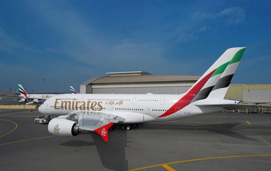 Nova pintura da Emirates apresentada no Airbus A380 A6-EOE