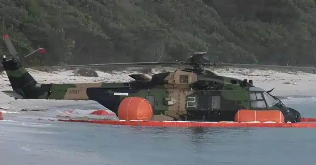 Helicóptero MRH90 Taipan, versão australiana do NH90 europeu, fez pouso de emergência com 10 pessoas a bordo. Foto: ABC News.