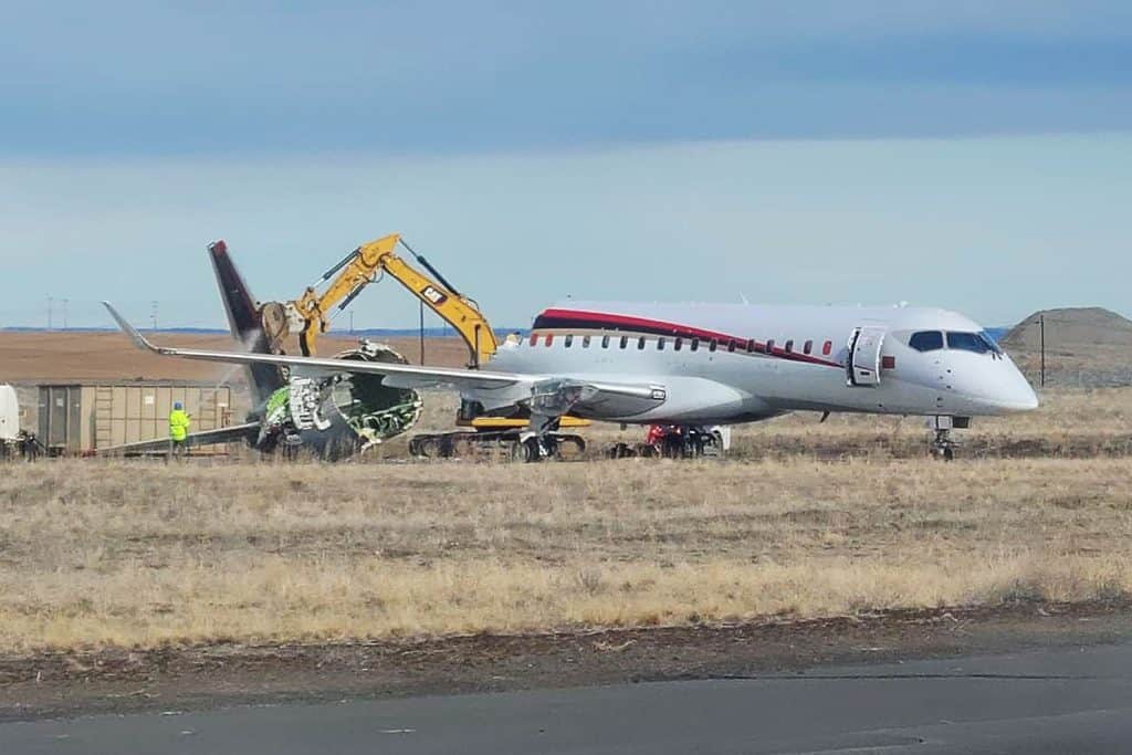 Avião Spacejet M90 destruído MRJ Mitsubishi