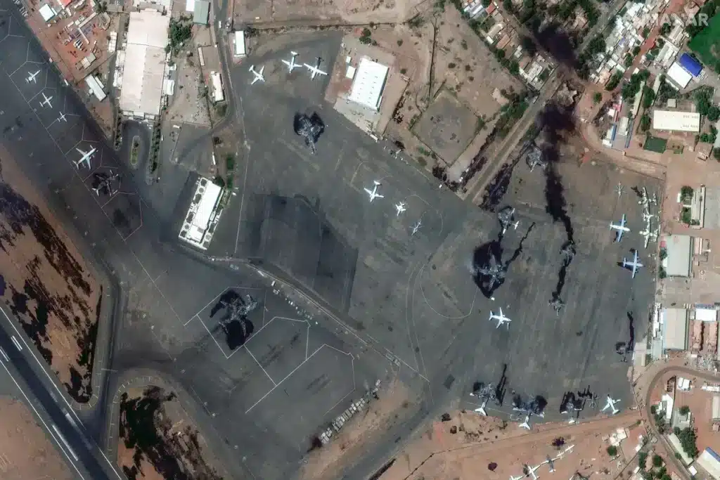 Imagens Satélite Ataques Aeroporto Cartum Sudão