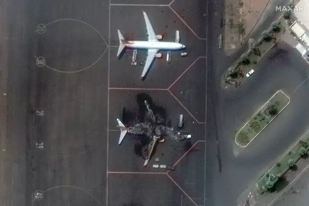Imagens Satélite conflitos Aeroporto de Cartum Sudão